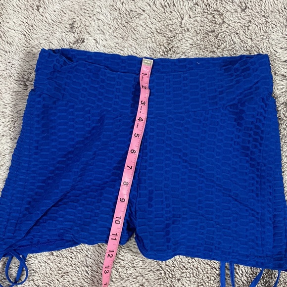YAMOM Women's High Waisted Butt Lifting Shorts - Picture 3 of 3